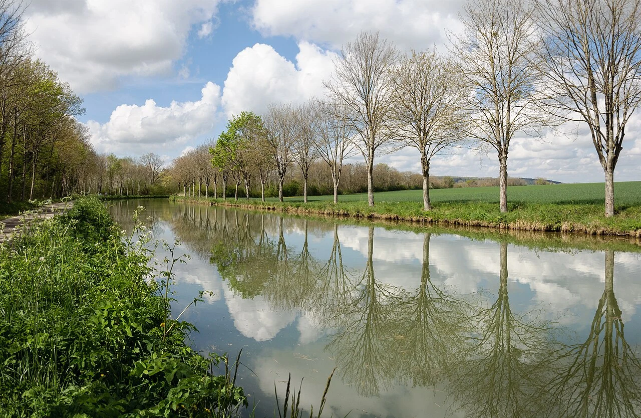 The Burgundy Canal near Fulvy, France