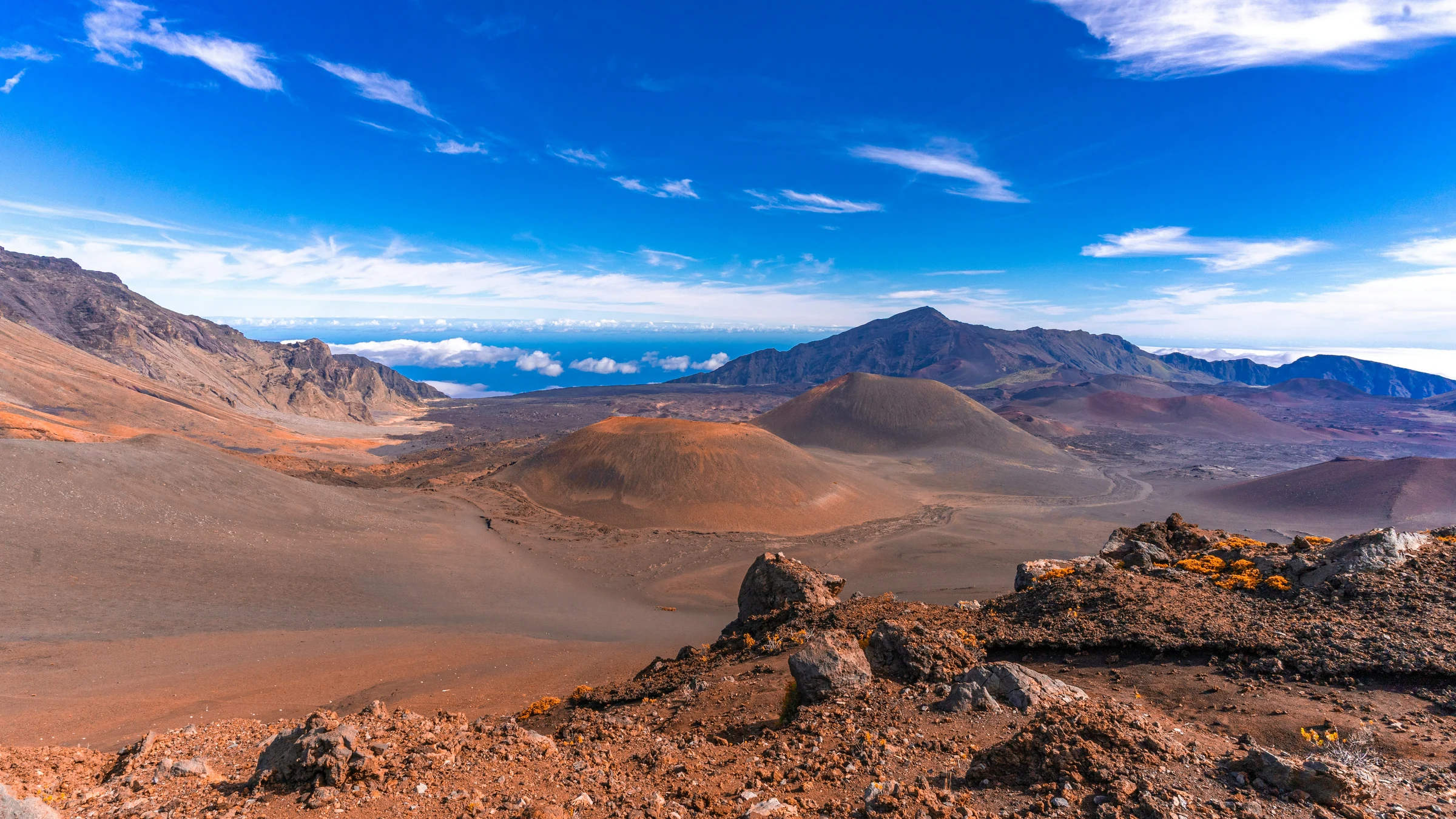 Volcanic crater scenery at Haleakalā on Maui