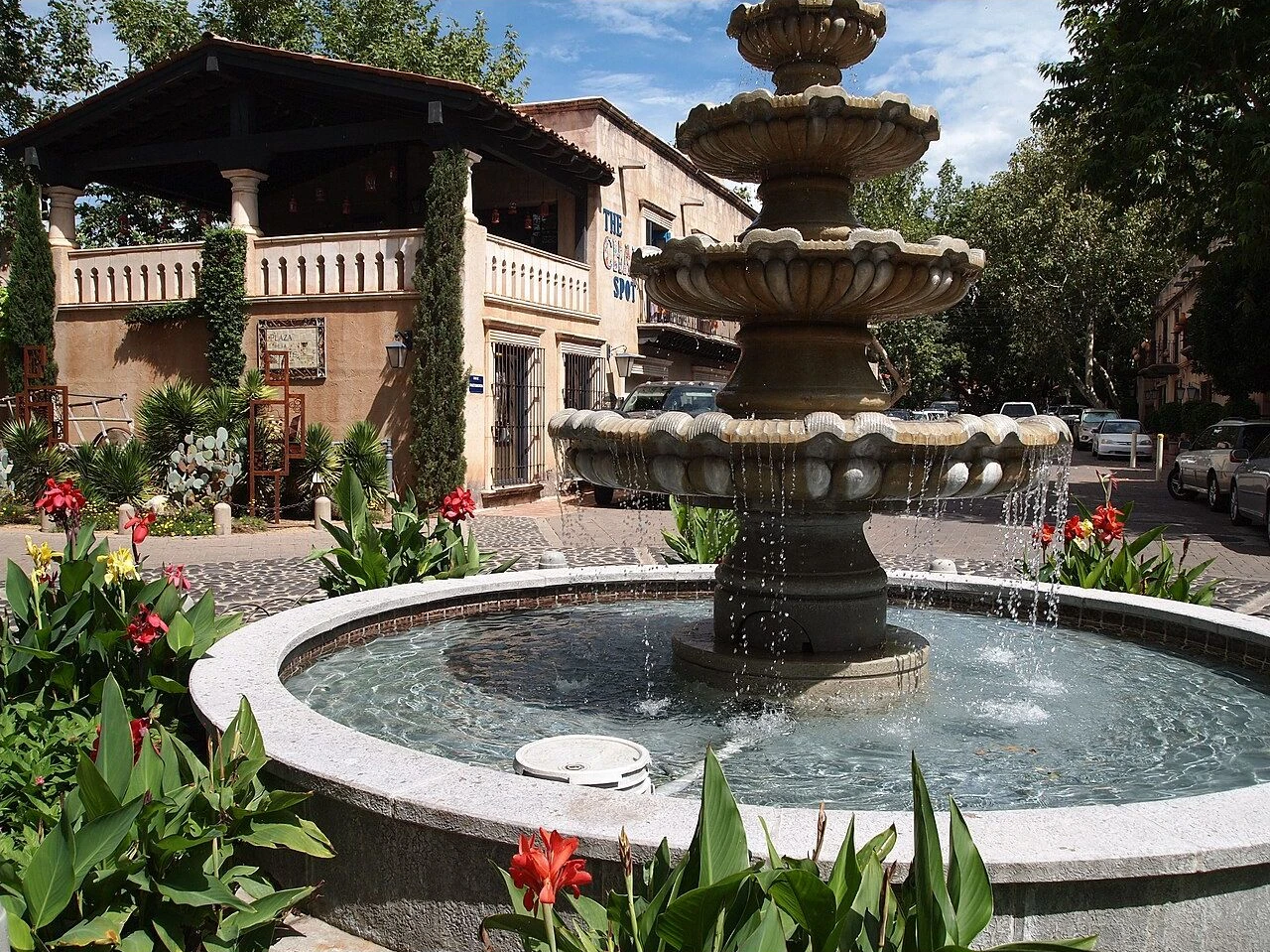 Fountain and shops at Tlaquepaque Arts and Crafts Village in Sedona